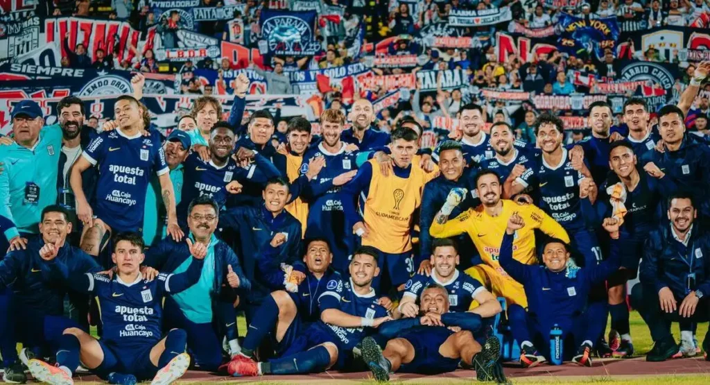 Con goles de Castillo y Quevedo, Alianza Lima derrotó a Universidad Católica en Ecuador y logró pasar a octavos de la Sudamericana.