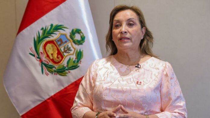 Dina Boluarte viaja a Santa Rosa para anunciar más obras.