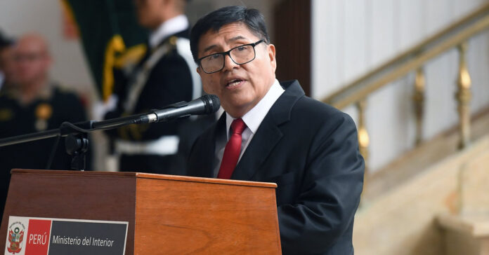 Congreso exige explicaciones al ministro del Interior por la ola de criminalidad que afecta al país. En juego, su permanencia en el cargo.