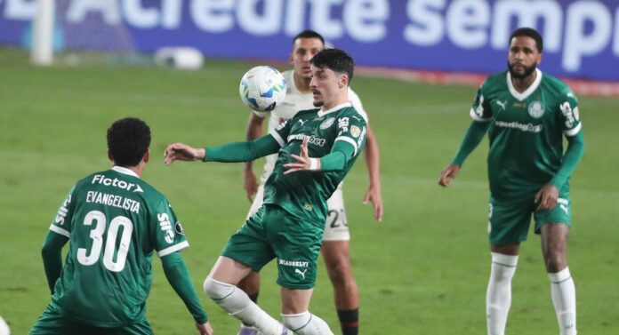Universitario quedó eliminado tras el global de 4 a 0 a favor de Palmeiras. Se alista para el clásico ante Alianza Lima.